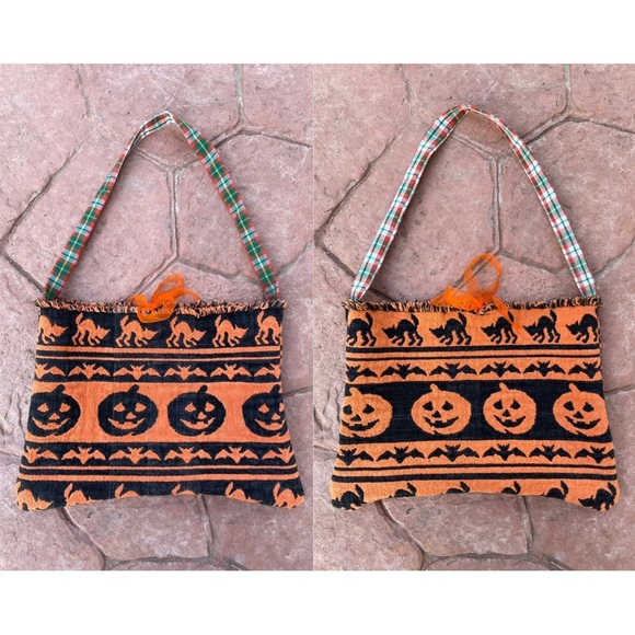Handcrafted | Upcycled Halloween Reversible Tapestry Crossbody Shoulder Bag - Picture 4 of 8